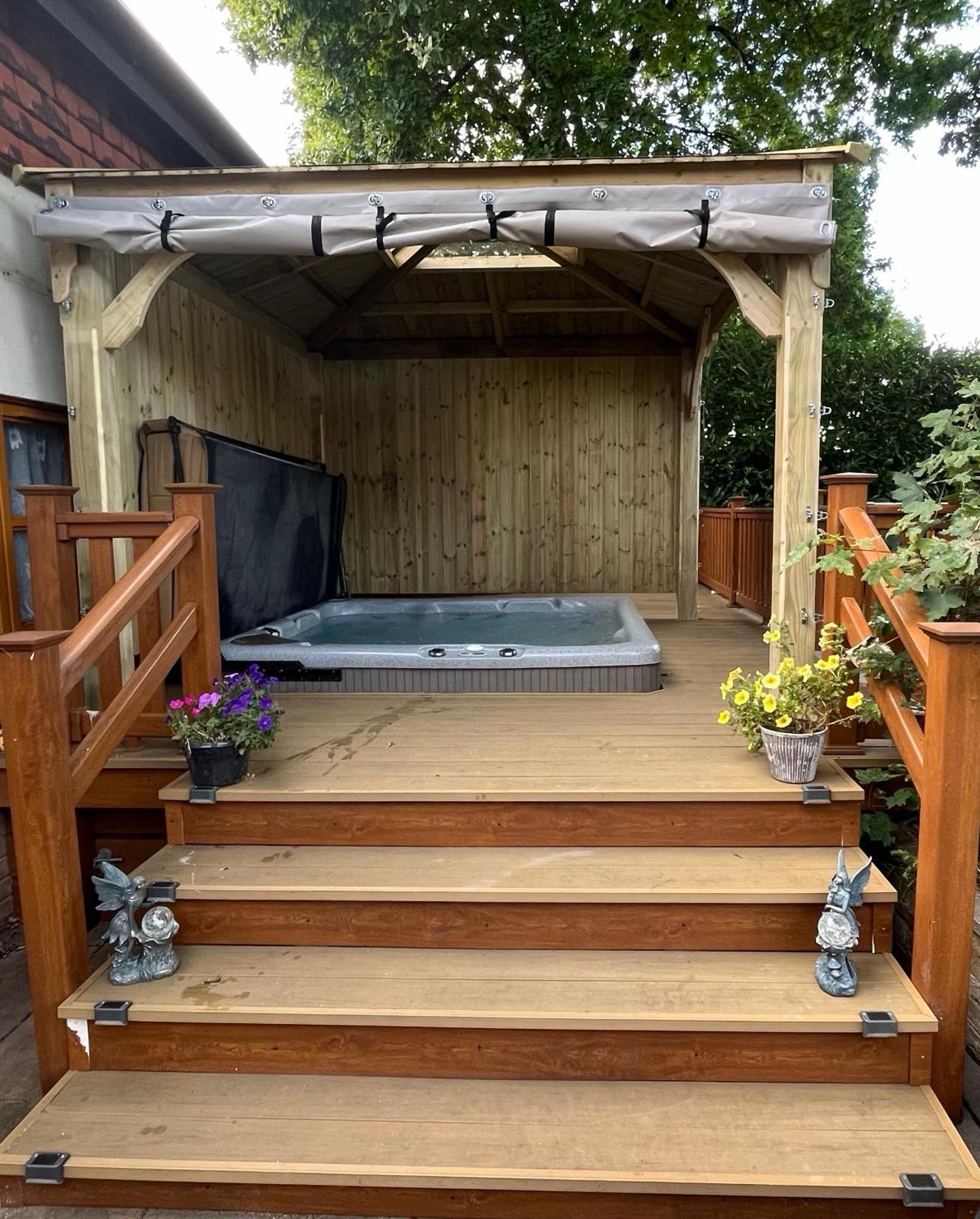 Sharons Retreat Your Own Private Lounge Bedroom Bathroom And The Use Of A Hot Tub I Also Live Here Prestatyn Exterior photo